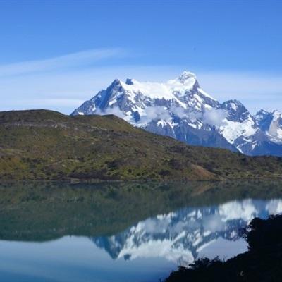 三峰山背后的银河